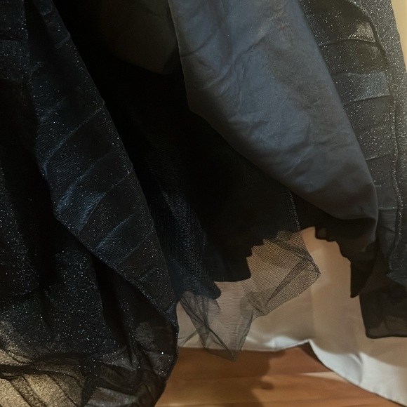 Mac Duggal 30700 NWT SHIMMERING PLEATED A-LINE 3/4 SLEEVE GOWN - Picture 7 of 16